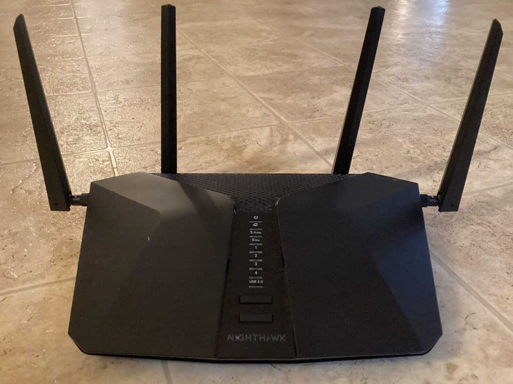 Netgear Nighthawk RAX45 Design